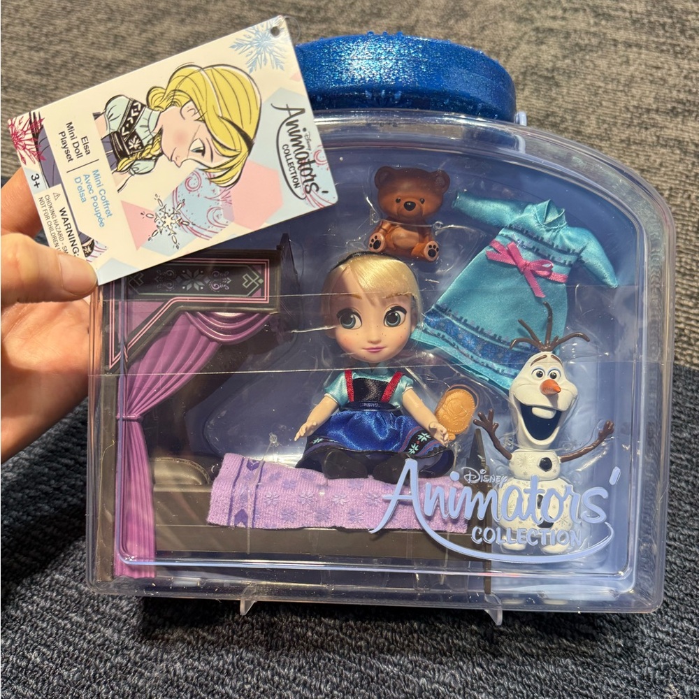 BRAND NEW - Elsa Animators Collection Doll